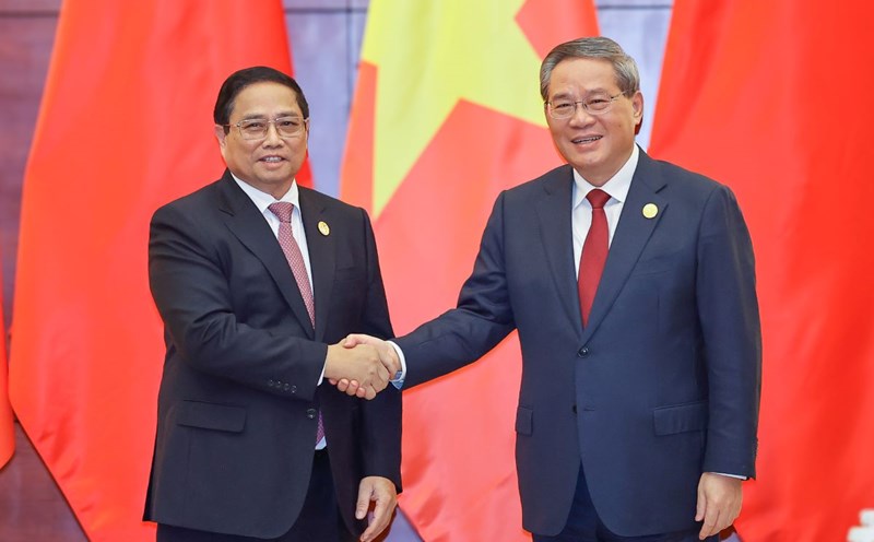 Prime Minister Pham Minh Chinh and Chinese Premier Li Qiang. Photo: VGP