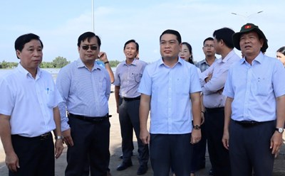 Leaders of Kien Giang Provincial People's Committee inspect the preparations for the 16th Khmer Cultural, Sports and Tourism Festival in Kien Giang Province in 2024. Photo: Ngoc Mai