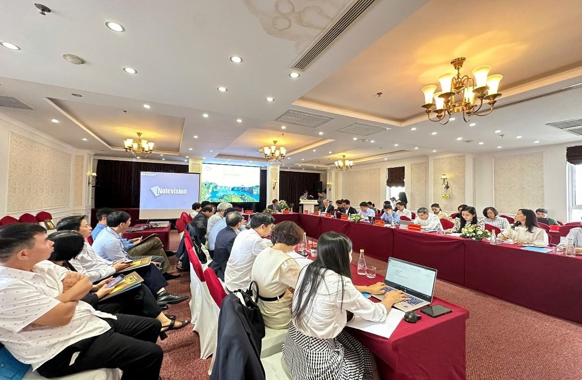 Conference scene. Photo: Duong Ha