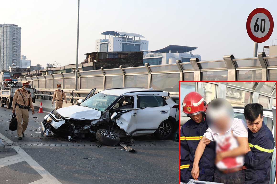 The car driver was pulled out of the car after a strong collision on Ring Road 2.