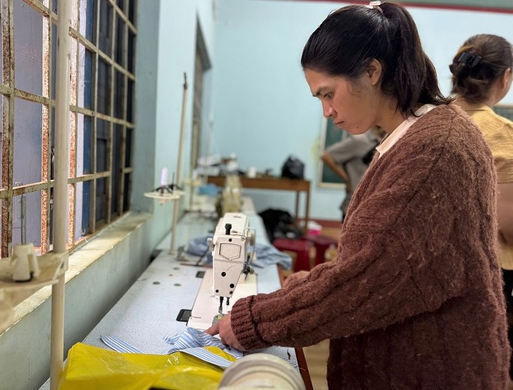 In recent times, workers in Dak Lak province have received professional training. Photo: Bao Trung