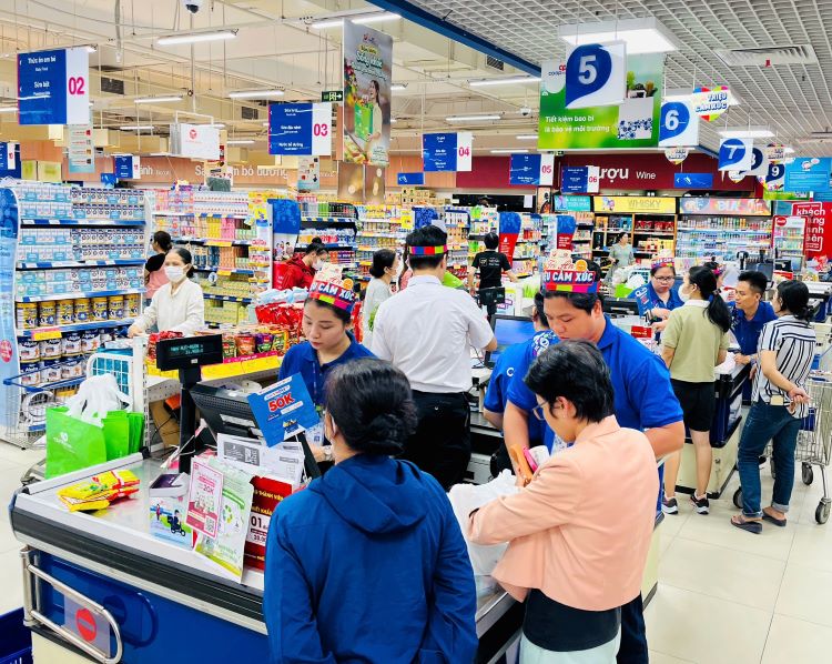 The program "Gratitude of Millions of Emotions" takes place at more than 800 points of sale of Saigon Co.op including Co.opmart, Co.opXtra, Co.op Food, Co.op Smile, Sense City,... until November 20, 2024