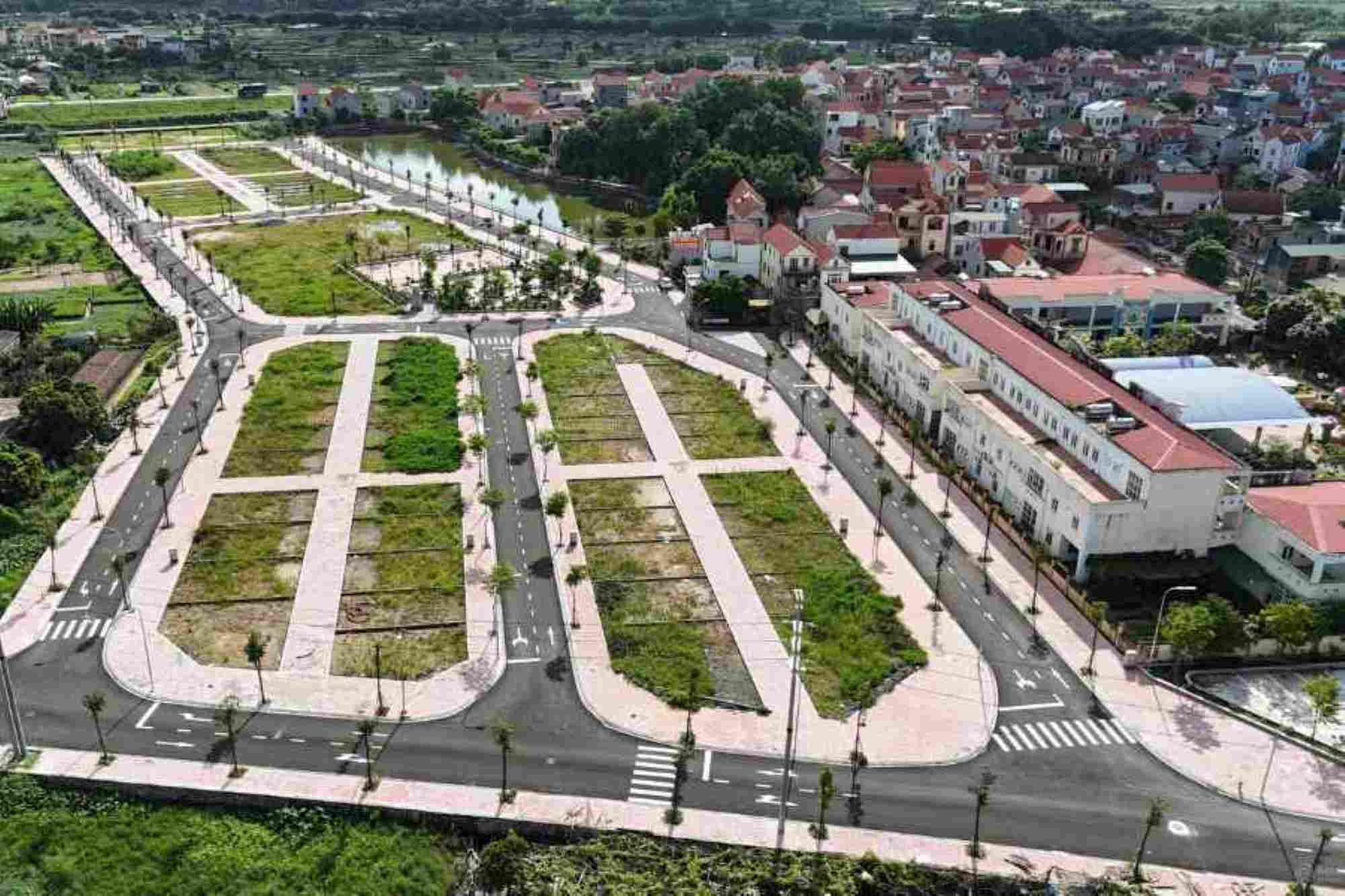 The 20 lots auctioned on November 4 are located opposite Tien Yen Kindergarten and right next to 19 lots LK03 and LK04 that set a record for winning price in Hoai Duc district at 133 million VND/m2. Photo: Linh Trang