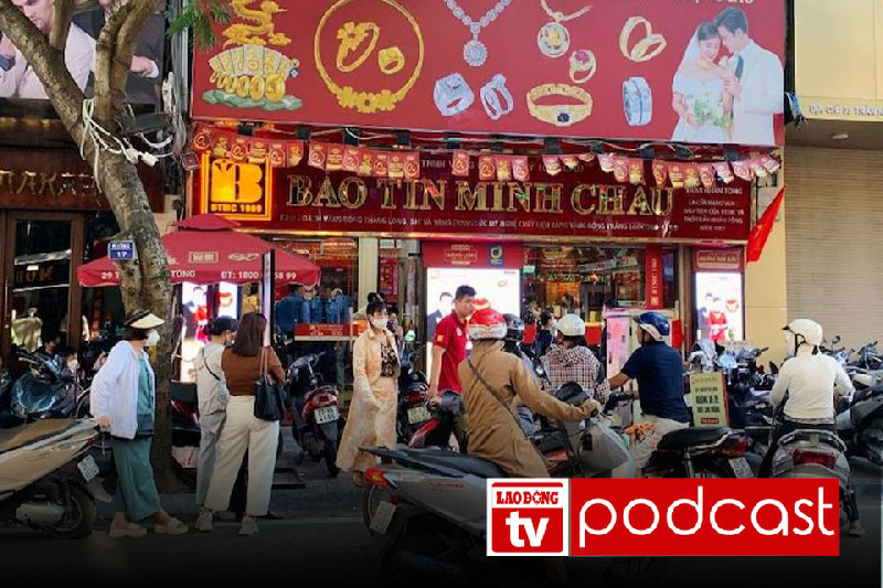 Morning news: People rush to buy gold when prices drop sharply