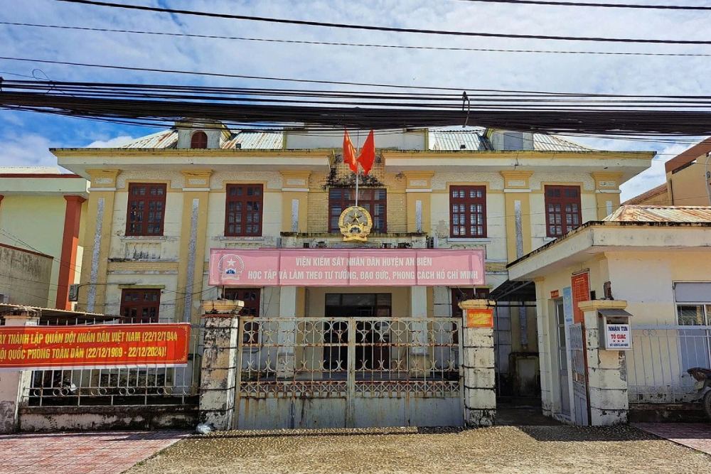 The Inspection Committee of Kien Giang Provincial Party Committee proposed to expel from the Party and remove from all Party positions the former leader of the People's Procuracy of An Bien district. Photo: Bui Thi