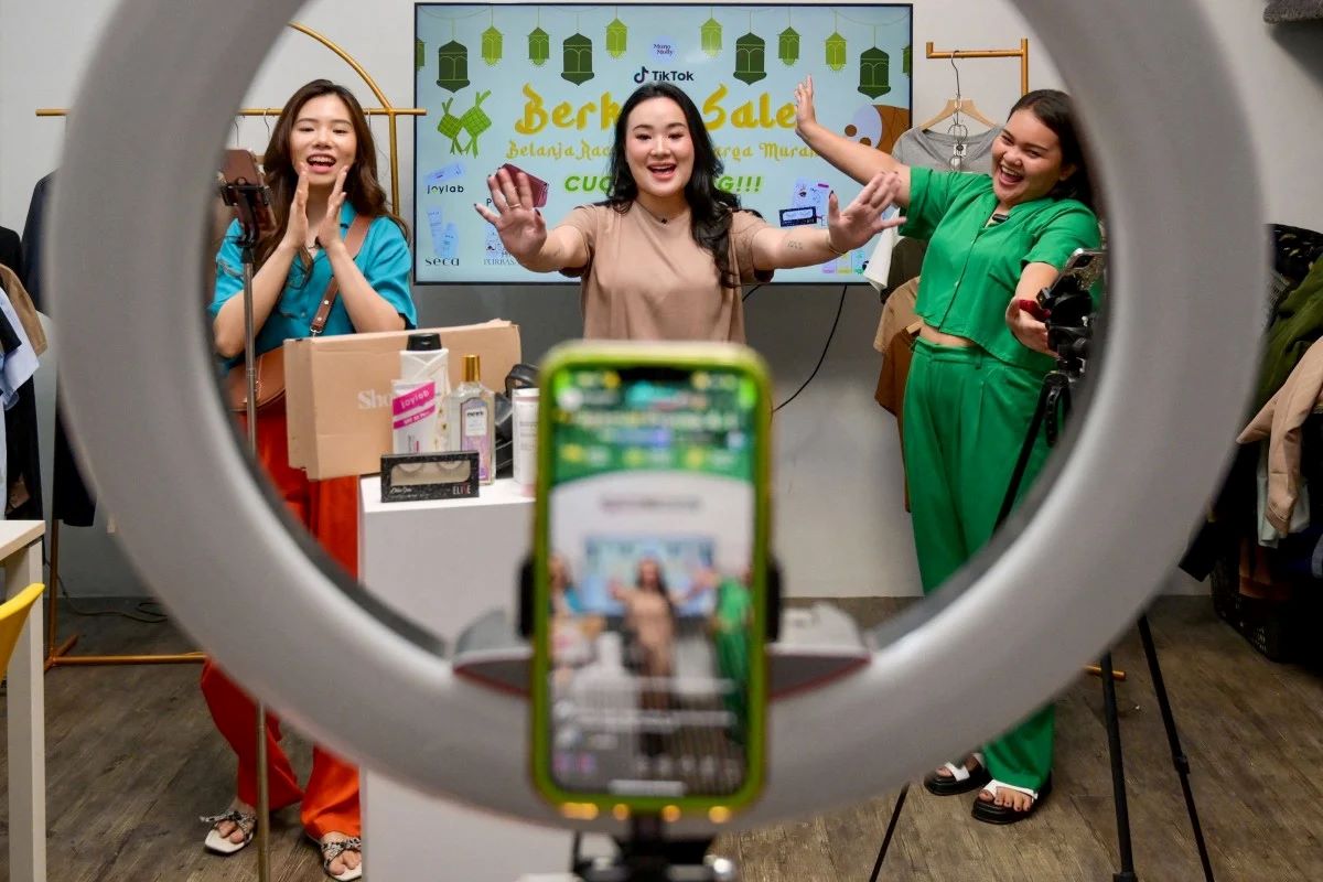 The popular trend of livestreaming has boosted e-commerce in Southeast Asia. Photo: SCMP