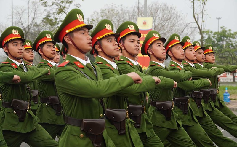 According to Decree 73/2024/ND-CP, non-commissioned officers and conscripts of the People's Public Security are the group of subjects to be applied the new basic salary from July 1. Photo: Huu Chanh