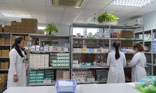 Nghiên cứu thực hiện các hướng dẫn thể chế về đấu thầu, mua sắm để vận dụng trong quá trình triển khai thực hiện đảm bảo đúng quy định. Ảnh: Văn Sỹ