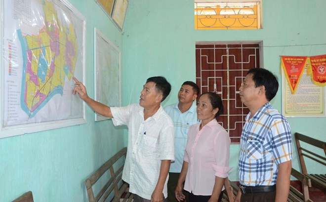 The head of the residential group is allowed to sign a contract for construction of works funded by the people in the village or residential group, which has been approved by the village or residential group conference and ensures compliance with relevant regulations of authorities at all levels. Illustration photo: VGP