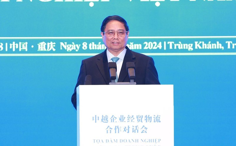 Politburo member and Prime Minister Pham Minh Chinh speaks at the Vietnam-China business forum. Photo: VGP