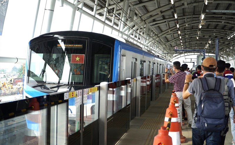 Metro Line 1 is expected to officially run from December 22, 2024. Photo: Minh Quan