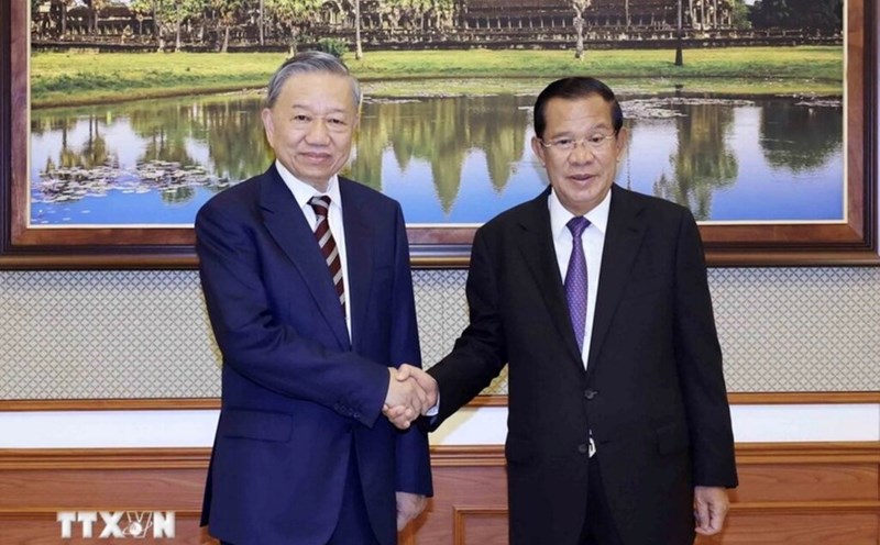 President To Lam held talks with President of the Cambodian People's Party (CPP) and President of the Senate of the Kingdom of Cambodia Samdech Techo Hun Sen on the afternoon of July 12, 2024 in the capital Phnom Penh. Photo: VNA
