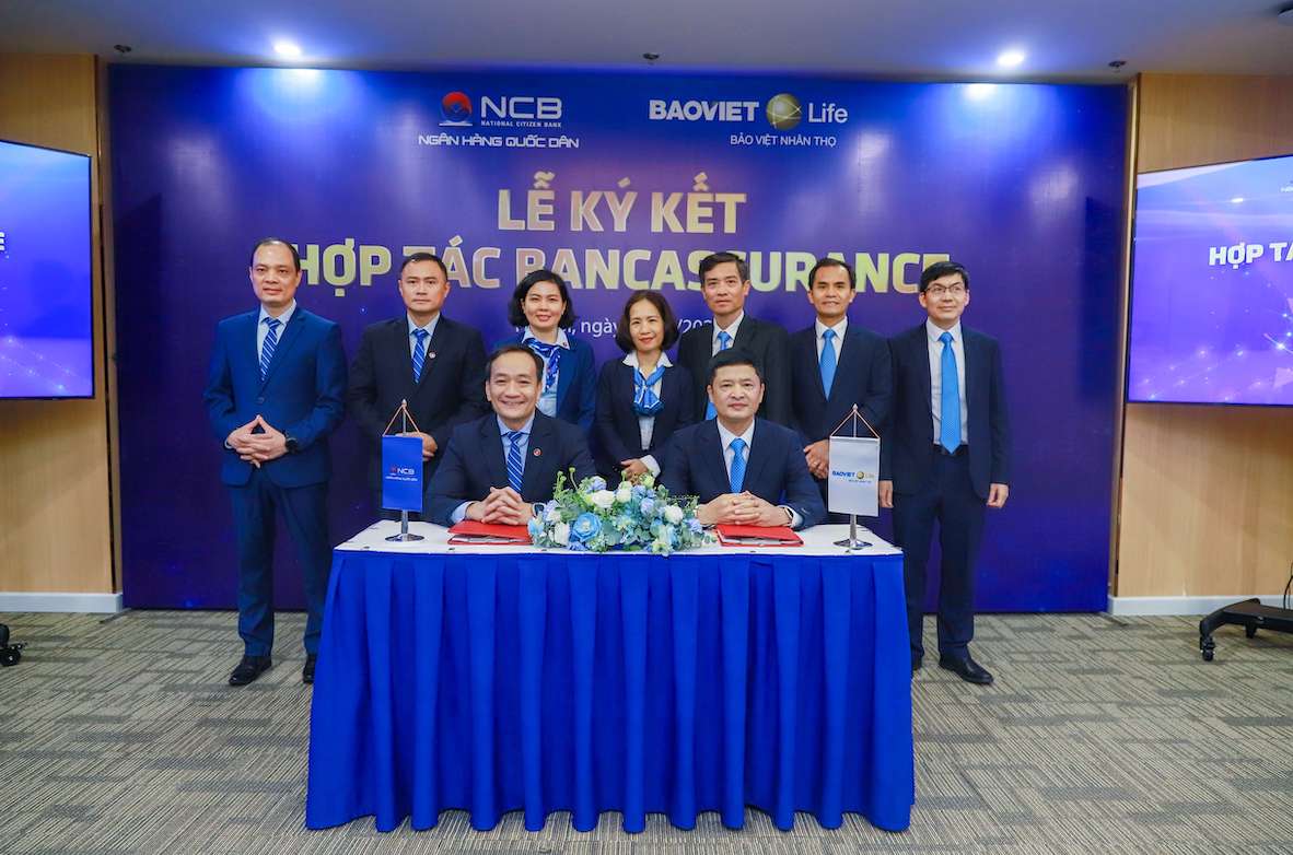 Signing ceremony of cooperation agreement between NCB and Bao Viet Life Corporation (member of Bao Viet Group). Photo: NCB
