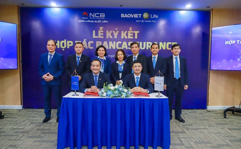 Signing ceremony of cooperation agreement between NCB and Bao Viet Life Corporation (member of Bao Viet Group). Photo: NCB