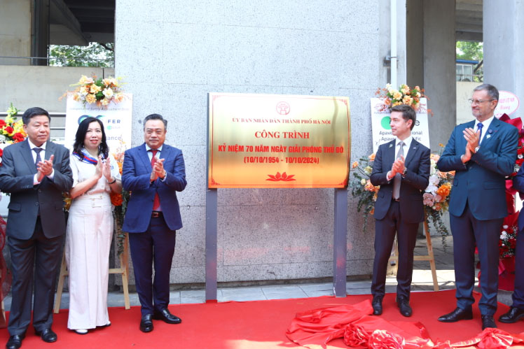 Hanoi holds commercial operation ceremony of Nhon - Hanoi Railway Station metro