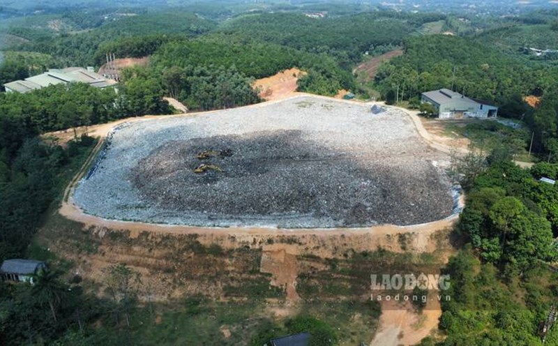 People are worried about living near a waste treatment area. Photo: Lam Thanh
