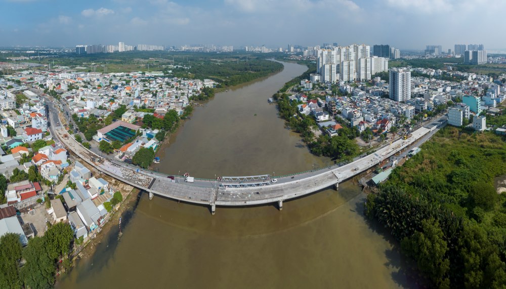 Du an xay moi cau Phuoc Long sau khi hoan thanh se giup giam tai cho cau Phu Xuan 2 tren duong Huynh Tan Phat, dong thoi giai quyet tinh trang un tac giao thong tai mot trong bon diem nong cua khu vuc Quan 7 va huyen Nha Be.