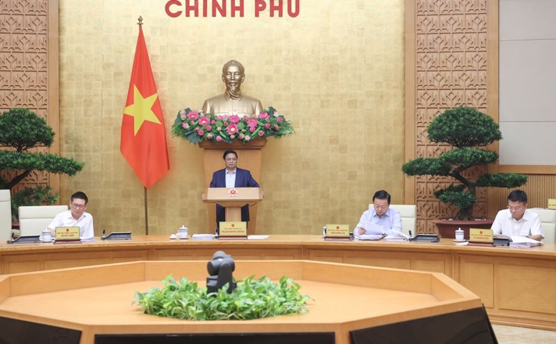 The Prime Minister requested that the Lao Cai - Hanoi - Hai Phong railway project be started in 2025. Photo: VGP/Nhat Bac