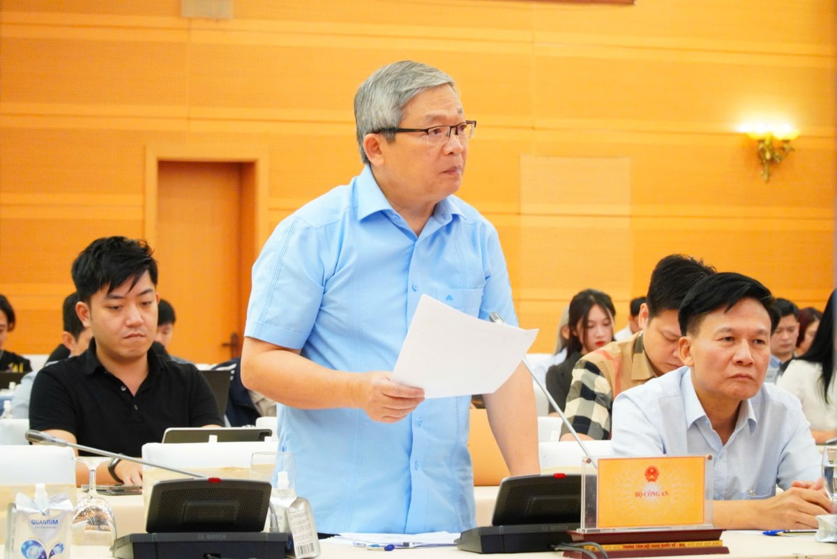  Thiếu tướng Hoàng Anh Tuyên thông tin về vụ án xảy ra tại Công ty Vàng bạc đá quý Sài Gòn SJC (Công ty SJC). Ảnh: Phạm Đông
