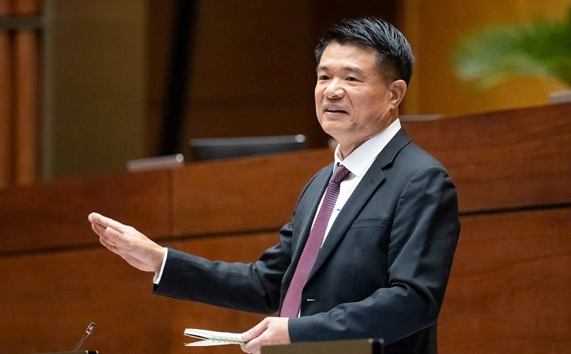 Chief Justice of the Supreme People's Procuracy Nguyen Huy Tien said that projects, real estates, and large assets have been frozen for a long time but procedural regulations do not allow for handling. Photo: Quochoi.vn