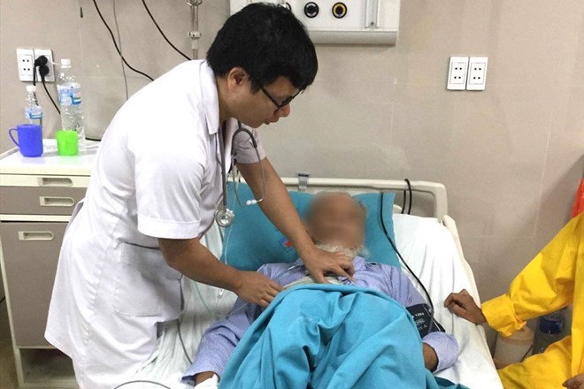 A case of a patient who bought medicine for self-treatment was rescued by a doctor and passed the critical stage. Photo: BVCC
