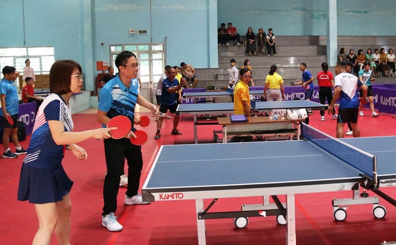 Athletes participating in the 2024 Thai Binh Province Education Sector Table Tennis Tournament. Photo: Ba Manh