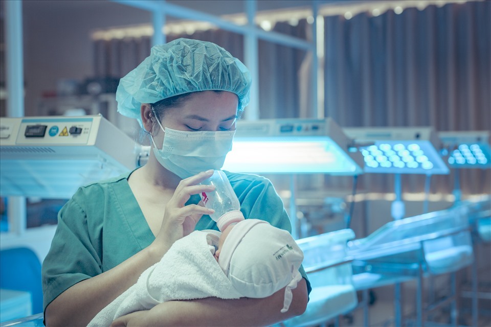 According to current regulations, party members who have a third child will be subject to disciplinary action. Illustration photo: Ha Le