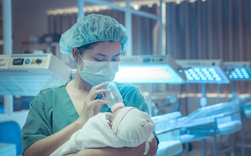 According to current regulations, party members who have a third child will be subject to disciplinary action. Illustration photo: Ha Le