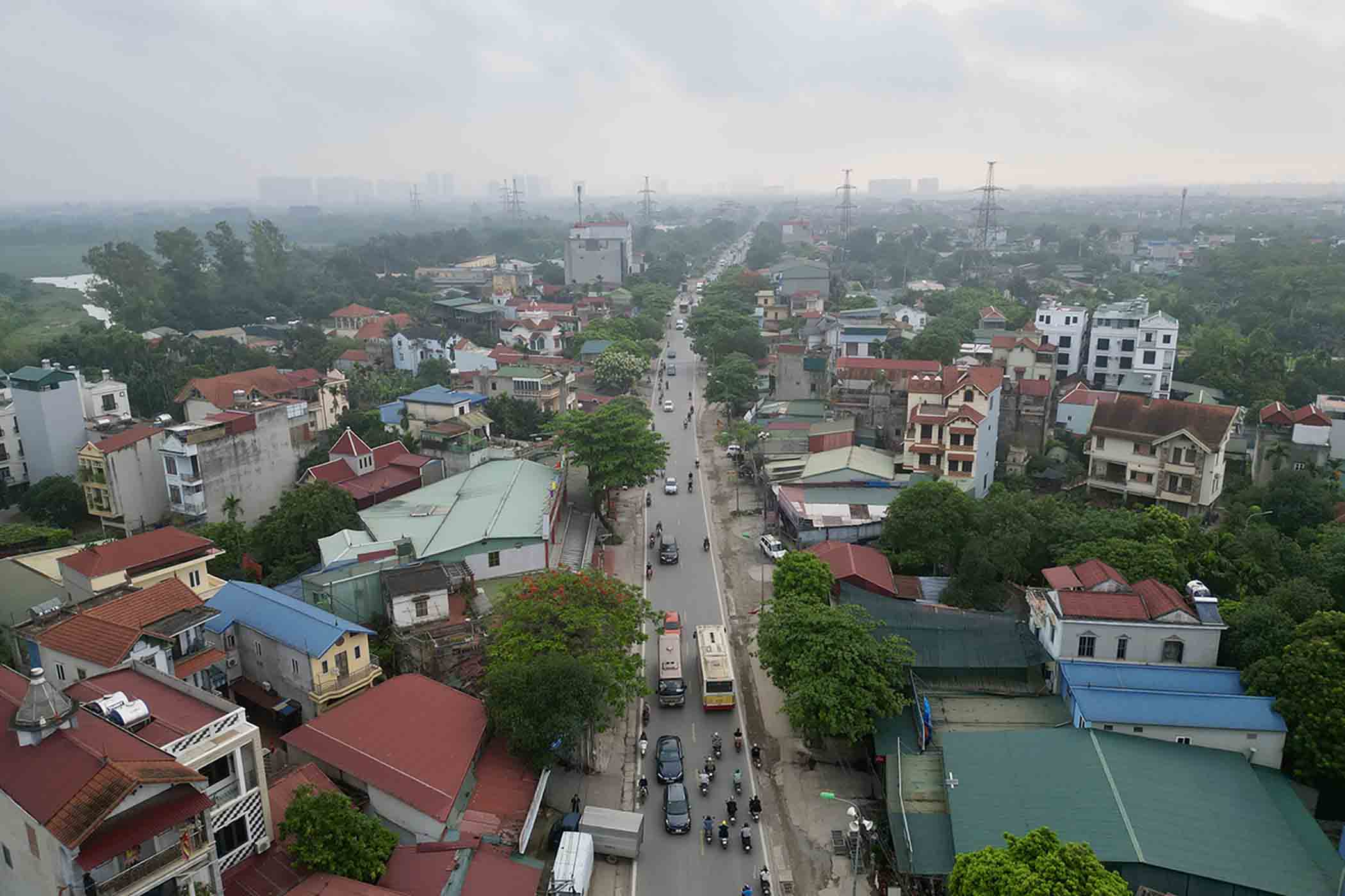 Quốc lộ 6 nối Thủ đô Hà Nội với Tây Bắc, đi qua bốn tỉnh và thành phố là Hà Nội, Hòa Bình, Sơn La và Điện Biên, tổng chiều dài 478 km.