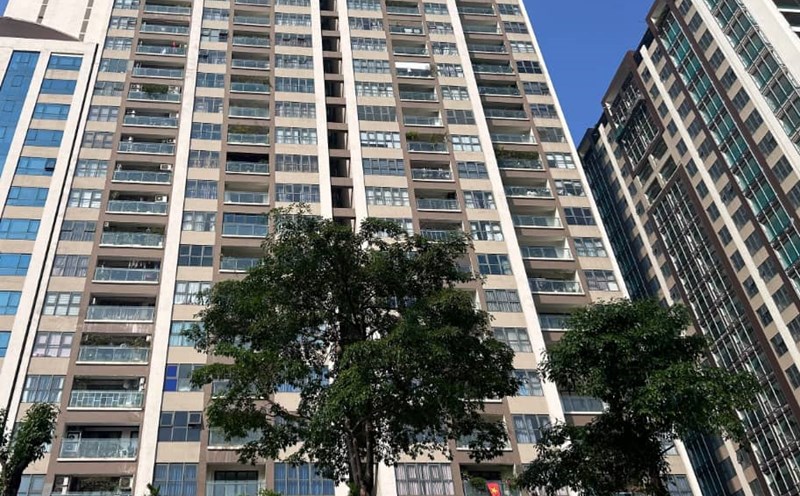 Young people find it difficult to buy houses in Hanoi because real estate prices are increasing. Photo: Hoai Lan