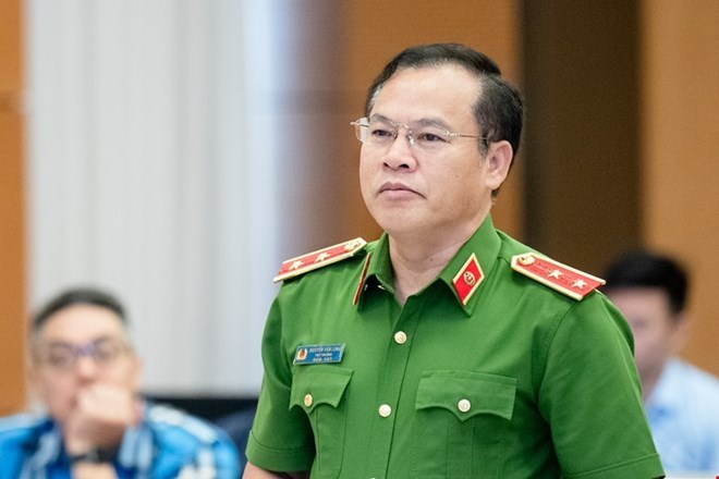 Lieutenant General Nguyen Van Long, Deputy Minister of Public Security, has just sent a Letter of Commendation from the Ministry of Public Security to the Thai Binh Provincial Police. Photo: National Assembly