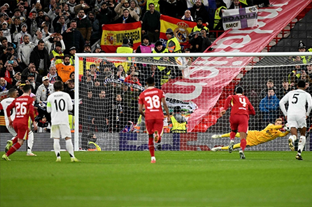 That bai bac nhuoc truoc Liverpool phoi bay diem yeu ve tinh than cua Real Madrid. Anh: AFP