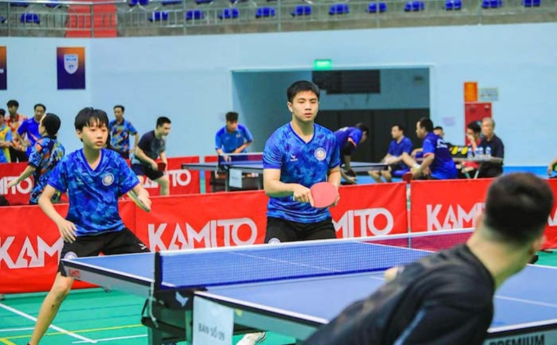 The 2024 Ha Dong Super League Team Table Tennis Tournament attracted more than 1,000 athletes to participate - a record number for a city-level amateur tournament. Photo: Organizing Committee