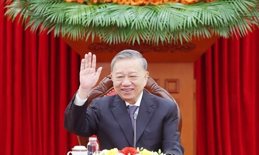 Tổng Bí thư Tô Lâm điện đàm với Tổng Bí thư, Chủ tịch nước Lào Thongloun Sisoulith. Ảnh: TTXVN