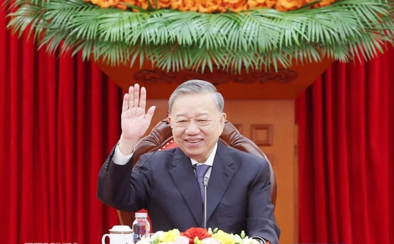 General Secretary To Lam had a phone call with Lao General Secretary and President Thongloun Sisoulith. Photo: VNA