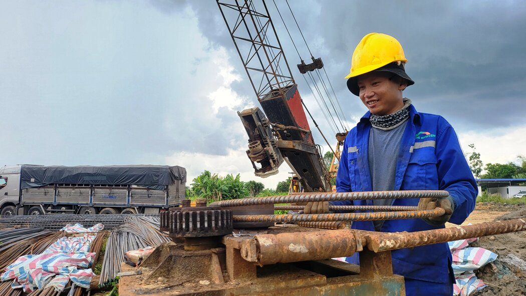 Construction of Hoang Sa - Doc Soi road project through Binh Son district, Quang Ngai province. Photo: Vien Nguyen