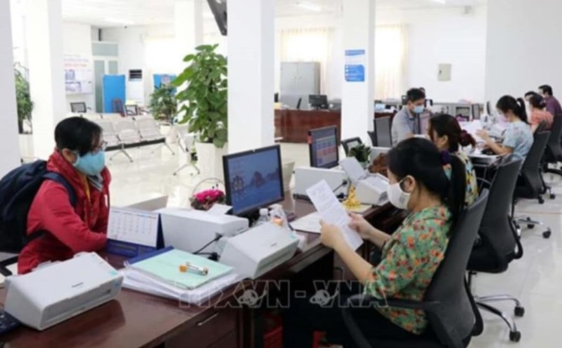The new salary table after salary reform is guaranteed to not be lower than the current salary. Photo: TTX