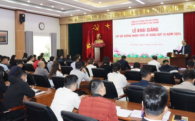Panorama of the Party awareness training class. Photo: Hai Phong Portal