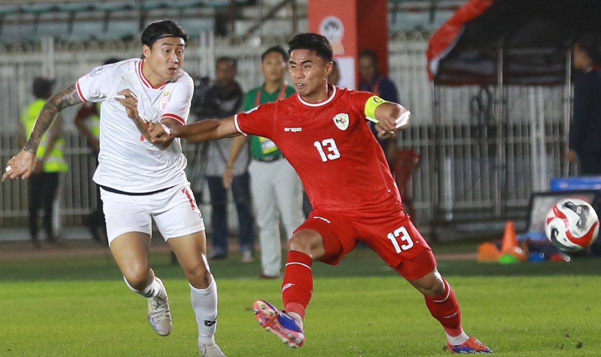 The Indonesian team (in red) had a smooth start at the AFF Cup 2024 with a victory over the Myanmar team. Photo: MFF