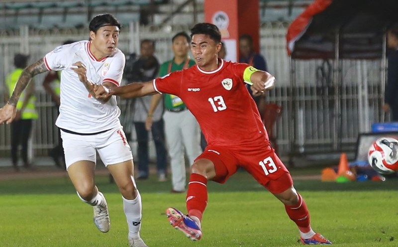 The Indonesian team (in red) had a smooth start at the AFF Cup 2024 with a victory over the Myanmar team. Photo: MFF