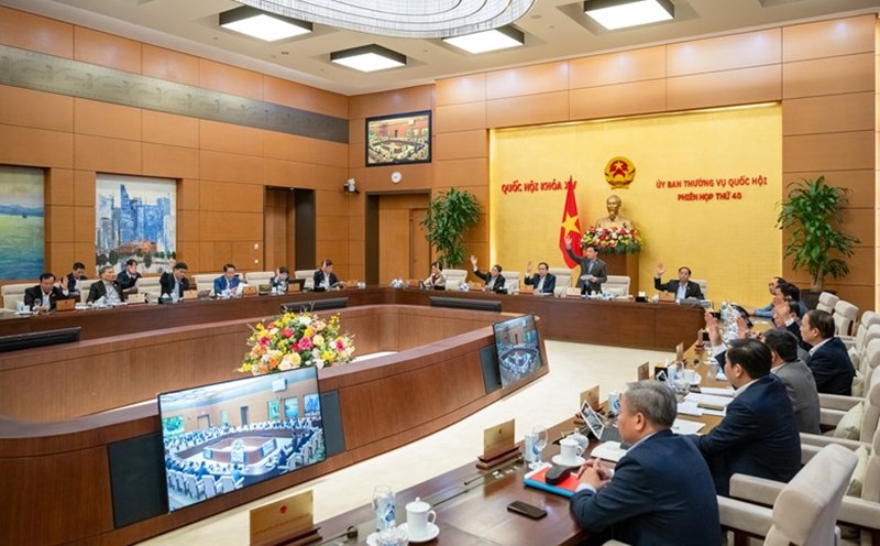 The National Assembly Standing Committee considers and decides on the arrangement and establishment of district- and commune-level administrative units in the 2023-2025 period of Ninh Binh province. Photo: Quochoi.vn.
