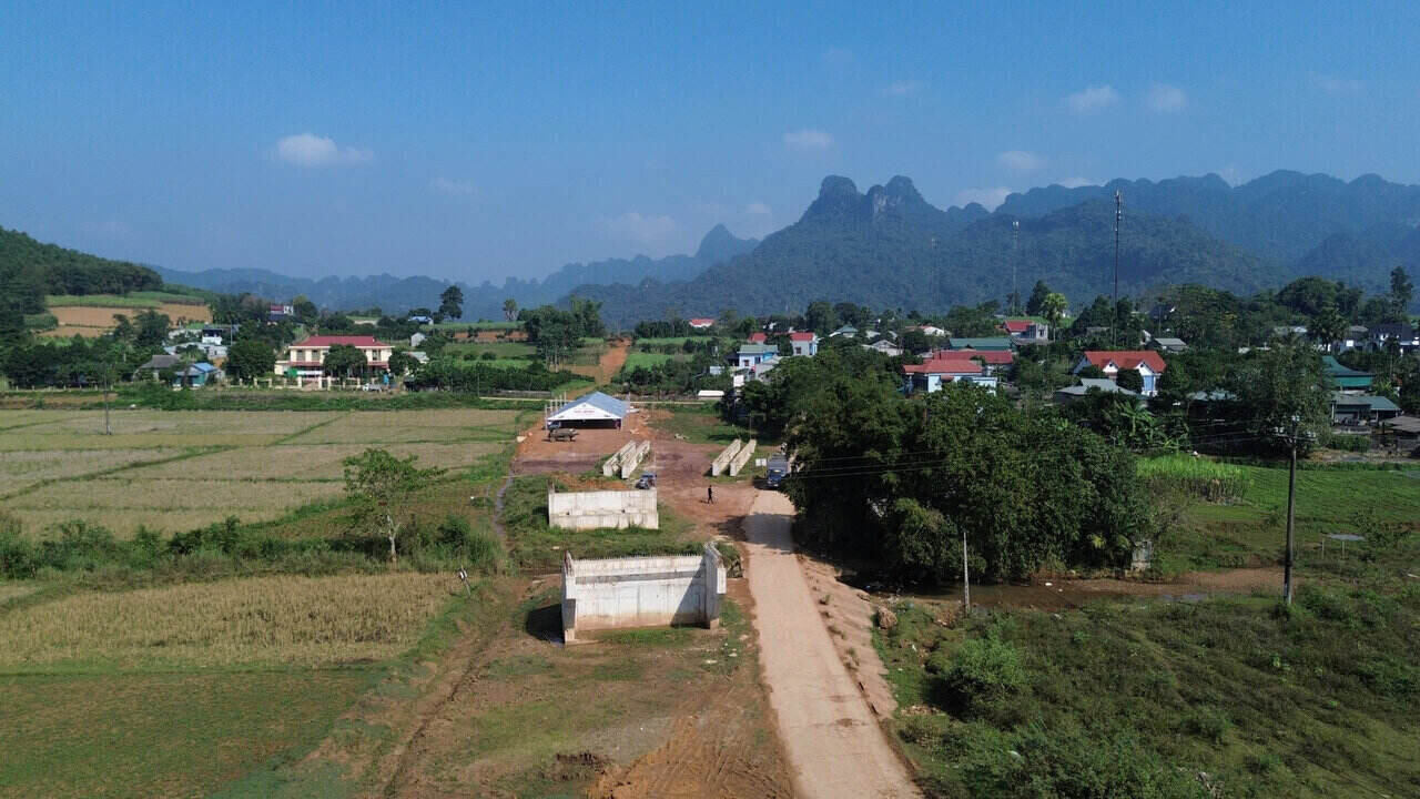 Du an duong Ngoi Hoa - Quoc lo 6 duoc HDND tinh Hoa Binh phe duyet chu truong dau tu thang 12.2020 voi tong muc dau tu 305 ti dong, trong do, ngan sach tinh 295 ty dong, ngan sach huyen 10 ti dong. 