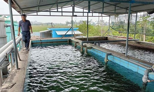 Công đoạn cuối cùng trước khi đạt nước thành phẩm để cung cấp cho người dân tại Nhà máy xử lý nước sạch Hoa Động (Thủy Nguyên, Hải Phòng). Ảnh: Mai Dung