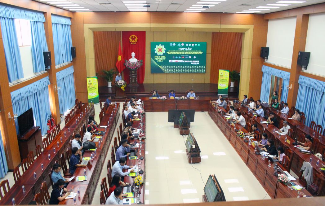 Quang canh buoi hop bao gioi thieu ve nhung noi dung quan trong va cac chuoi hoat dong tai Dien dan Mekong Connect nam 2024. Anh: Thanh Mai