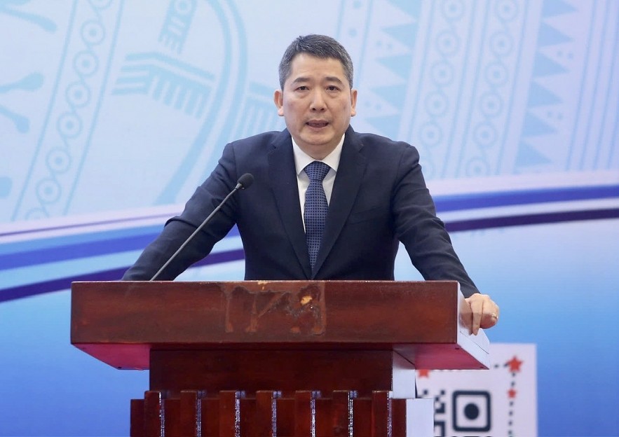 Deputy Minister of Finance Cao Anh Tuan said at the conference that solutions to exempt, reduce, and extend taxes, fees, and land rents have supported businesses and people with a scale of up to 191 trillion VND. Photo: Duc Minh.