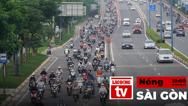 Hot in Saigon: Road connecting 6 districts after removing median strip