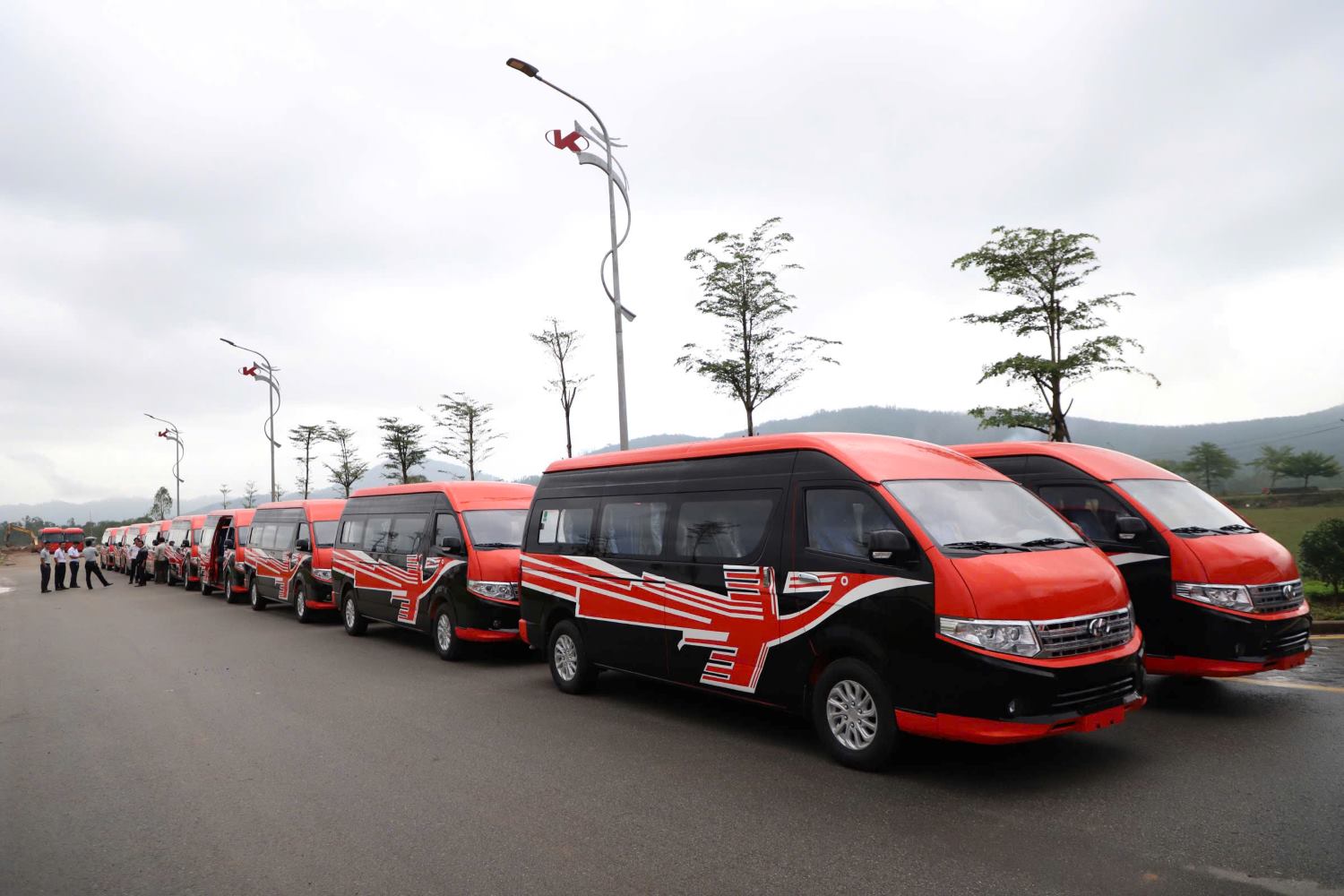 Xe minibus Kimlong X9.  Anh: Nhu Sy