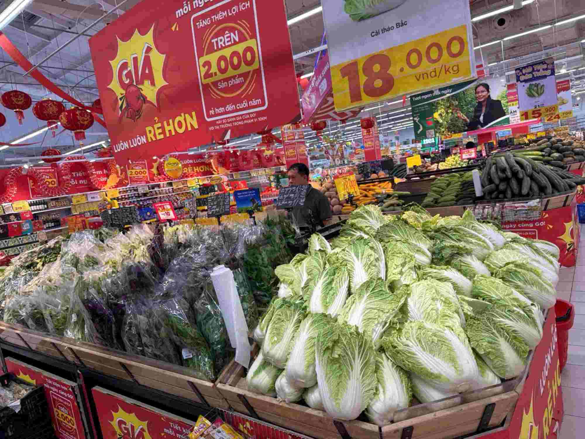 Businesses have proactively prepared goods for Tet. Photo: Thanh Tan