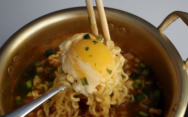 5 reasons you should stop eating instant noodles
