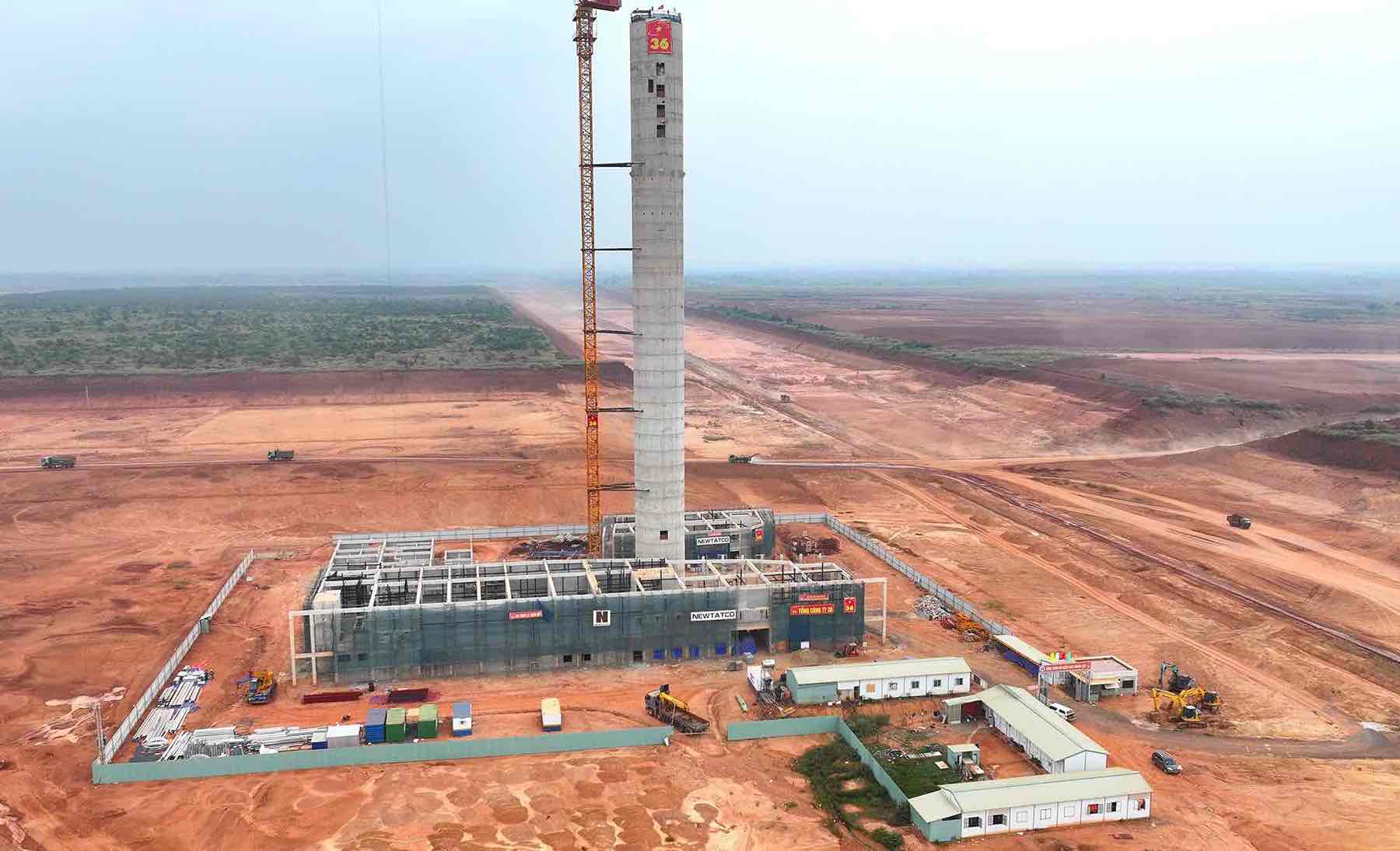 Long Thanh airport's air traffic control tower is about 2 months ahead of schedule. Photo: HAC